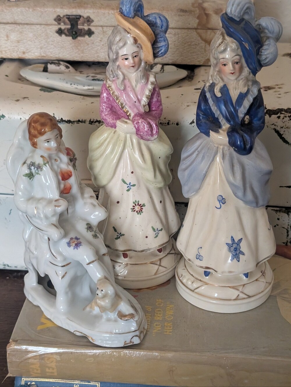 Victorian ladies figurine pair, colonial man w dog bookend, made in Japan